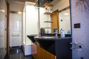 A bathroom at Villa Ivana Még 37 kép
