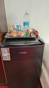 Kuchyňa alebo kuchynka v ubytovaní Pensión Benavente AP-7 3min coche Playa 5 min Self check-in 24h