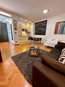 Kuchyň nebo kuchyňský kout v ubytování Apartments Mango Downtown