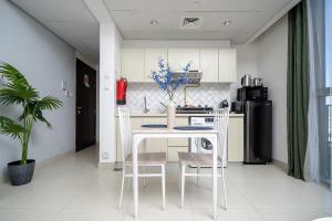 Kuchyň nebo kuchyňský kout v ubytování ALH Vacay - Astounding Studio in Dania 2 IMPZ