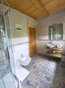 Een badkamer bij Casa del Piol Fattoria dei fiori