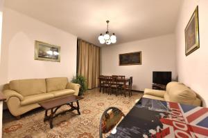 TV a/nebo společenská místnost v ubytování Fronte Fiera Apartment