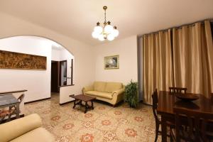 Posezení v ubytování Fronte Fiera Apartment