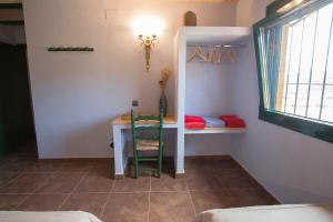 Postel nebo postele na pokoji v ubytování Catalunya Casas Your own private estate just 20km from Salou!