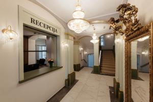 Vstupní hala nebo recepce v ubytování Hotel Švicarija - Terme Dobrna + 37 fotografií