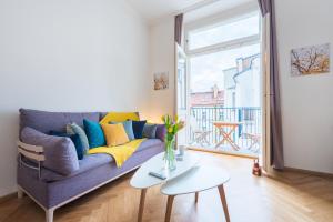 Posezení v ubytování Beautiful Mala Strana Studio by easyBNB