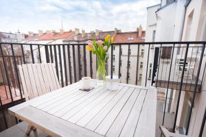 Balkón nebo terasa v ubytování Beautiful Mala Strana Studio by easyBNB