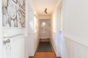 Gallery image of "Beach House" Beach House, Whg 2, Anbau in Westerdeichstrich +10 photos