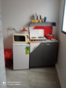 Kuchyň nebo kuchyňský kout v ubytování villa provençale STEVENSON