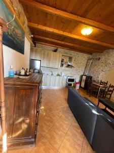 A kitchen or kitchenette at Find your peace in a traditional country house!!