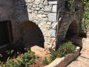 A garden outside Find your peace in a traditional country house!!