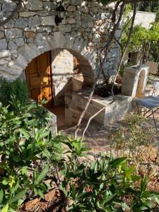 A garden outside Find your peace in a traditional country house!!