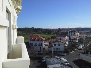 Zdjęcie z galerii obiektu Appartement avec vue exceptionnelle sur Biarritz w Biarritz