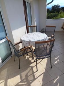 Balkón nebo terasa v ubytování Apartments Makaus