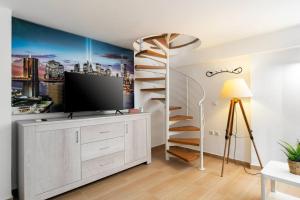 Kép Modern Two Level Apartment in the Heart of Athens szállásáról Athénban a galériában