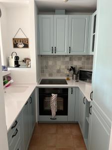 Kuchyň nebo kuchyňský kout v ubytování Marbella Rio Real apartment