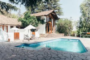 Piscina de la sau aproape de Casa Arrayán
