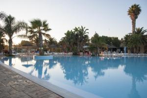 Πισίνα στο ή κοντά στο Comfortable House in Mazara del Vallo with Sea View