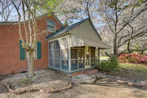 Το κτήριο όπου στεγάζεται  η παραθεριστική κατοικία