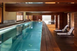 Basen w obiekcie URSO Hotel & Spa, a Small Luxury Hotel of the World lub w pobliżu