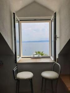Gallery image of Lucy seafront apartment in Bol