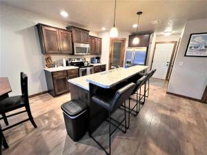 Ảnh trong thư viện ảnh của Bridges Bay Vacation Cabin 152 ở Arnolds Park