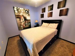 Katil atau katil-katil dalam bilik di Bridges Bay Resort Newport Building 103
