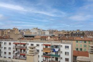 Fotografia z galérie ubytovania Bel appartement épuré et minimaliste pour 4 pers à Marseille v destinácii Marseille