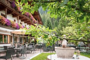 Ogród w obiekcie Hotel Brunnenhof