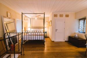 Postel nebo postele na pokoji v ubytování Rustic Rose - Private Premium house