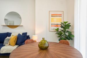 A seating area at Soho Apartments in Malaga by Solaga Holiday Homes