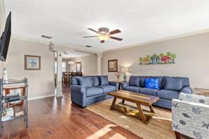 תמונה מהגלריה של 6404 Thomas Dr Unit 7 - Change of Seanery בפנמה סיטי ביץ'