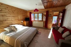Zdjęcie z galerii obiektu Spacious cocoon with garden in La Salle-les-Alpes w mieście La Salle-les-Alpes