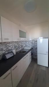 Fotografie z fotogalerie ubytování Lucy v destinaci Podstrana + 33 fotografií