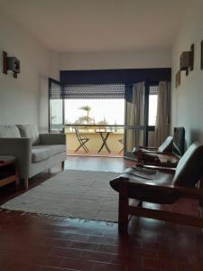 Photo de la galerie de l'établissement T2 Sea view, à Monte Gordo