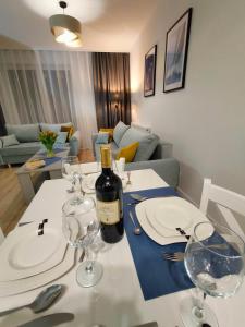 Nápoje v ubytování Cicha Przystań Apartamenty Regata garaż w cenie + 15 fotografií