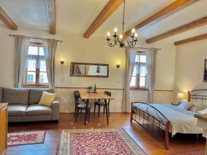 Posteľ alebo postele v izbe v ubytovaní Apartmány Lavander Mikulov