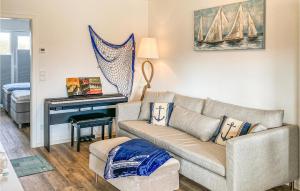 Χώρος καθιστικού στο 2 Bedroom Lovely Apartment In Büsum