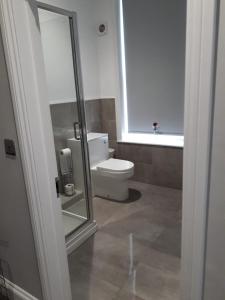 Ένα μπάνιο στο Boutique Maidstone Gem - Sleeps 2
