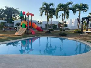 Piscina di Enjoy a beautiful beach house in Panamá o nelle vicinanze
