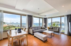 Příroda nedaleko hotelu + 37 fotografií