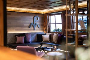 Area soggiorno di "Quality Hosts Arlberg" Hotel zur Pfeffermühle
