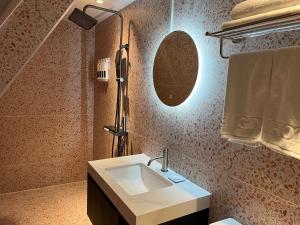 Galeriebild der Unterkunft GD Hotel in Yeosu + 19 Fotos