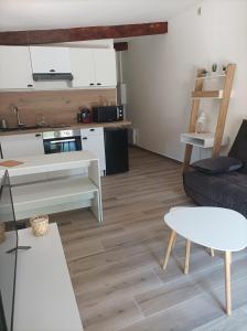 Foto dalla galleria di Studio meublé climatisé avec terrasse a Draguignan