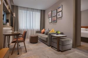 Area tempat duduk di Home2 Suites By Hilton Wuhan Hankou Railway Station