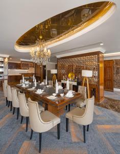 Predel za sedenje v nastanitvi Minh Toan Galaxy Hotel