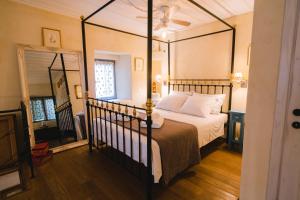 Postel nebo postele na pokoji v ubytování Rustic Rose - Private Premium house