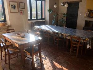 Zdjęcie z galerii obiektu Superbe maison familiale proche lacs et canal w mieście Beurizot