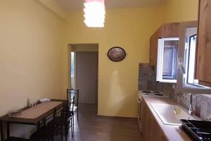 A kitchen or kitchenette at Amethyst