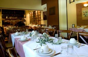Εστιατόριο ή άλλο μέρος για φαγητό στο Ξενοδοχείο Άλκηστις